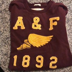 Men’s Maroon color long sleeves Abercrombie & Fitch Large muscle Tee.